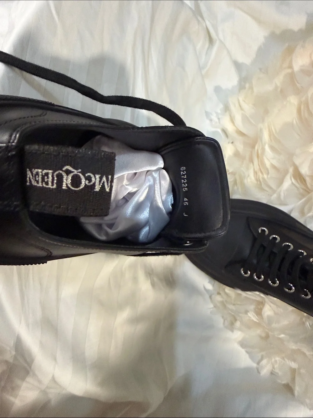 Alexander McQueen Black Low-Top Lace-Up Platform Sneakers